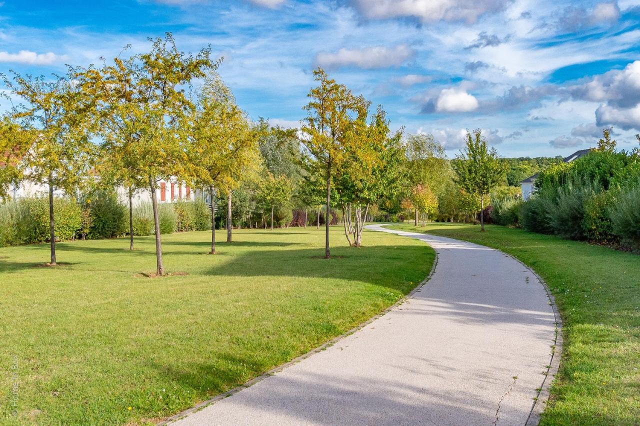 Gite La Villa Omagny Paris Marne-La-Vallee Eksteriør billede